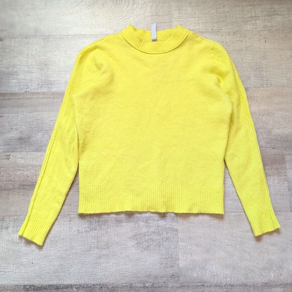 Athleta Heathered Yellow Merino Extra Fine Wool Blend Sweater Size Medium M - Picture 7 of 9